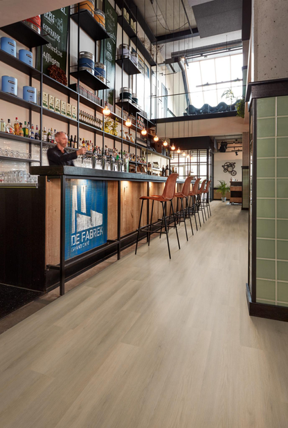 P455 click natural oak