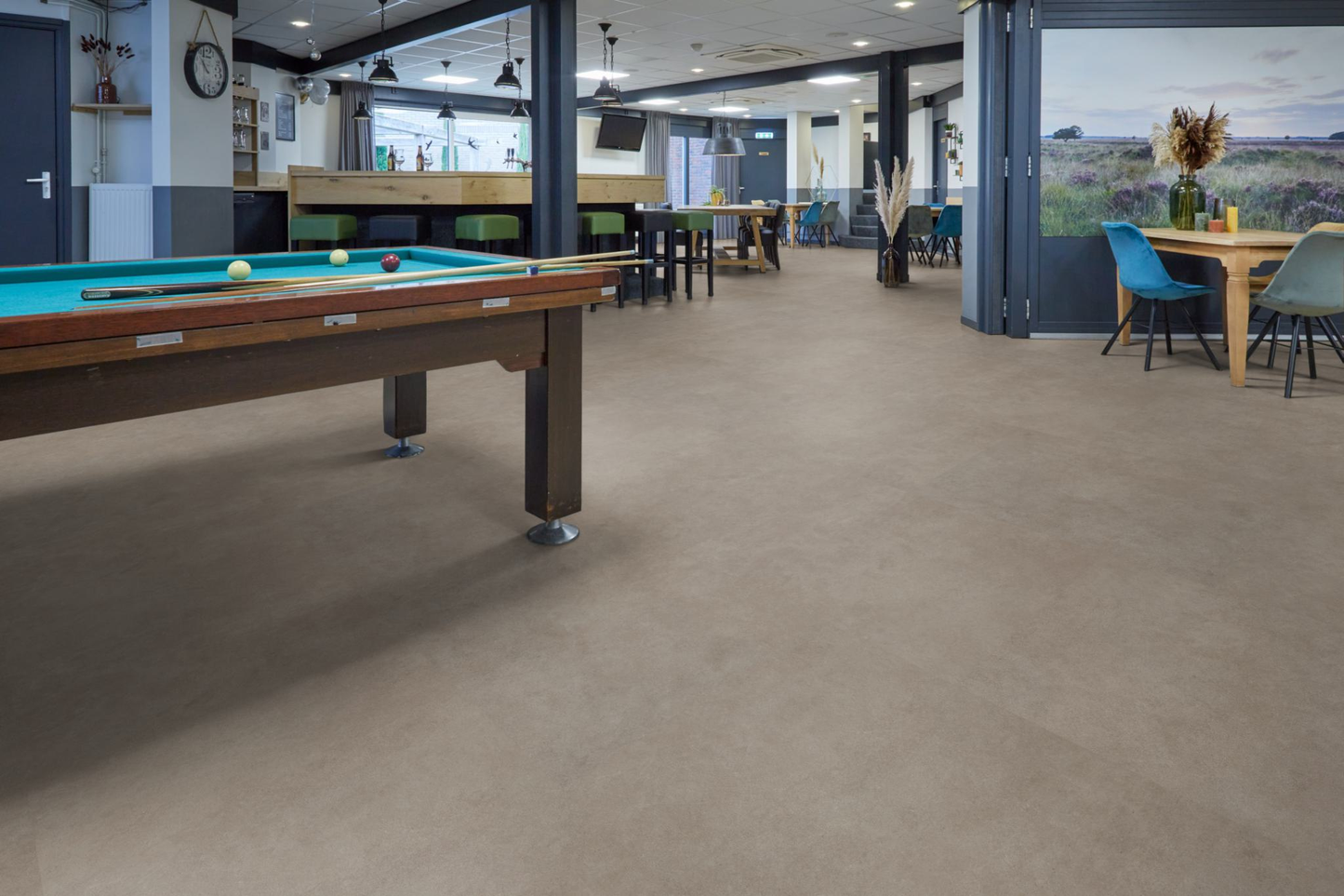 P529 loose lay warm grey