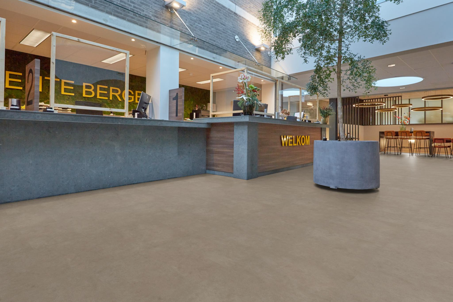 P529 loose lay taupe