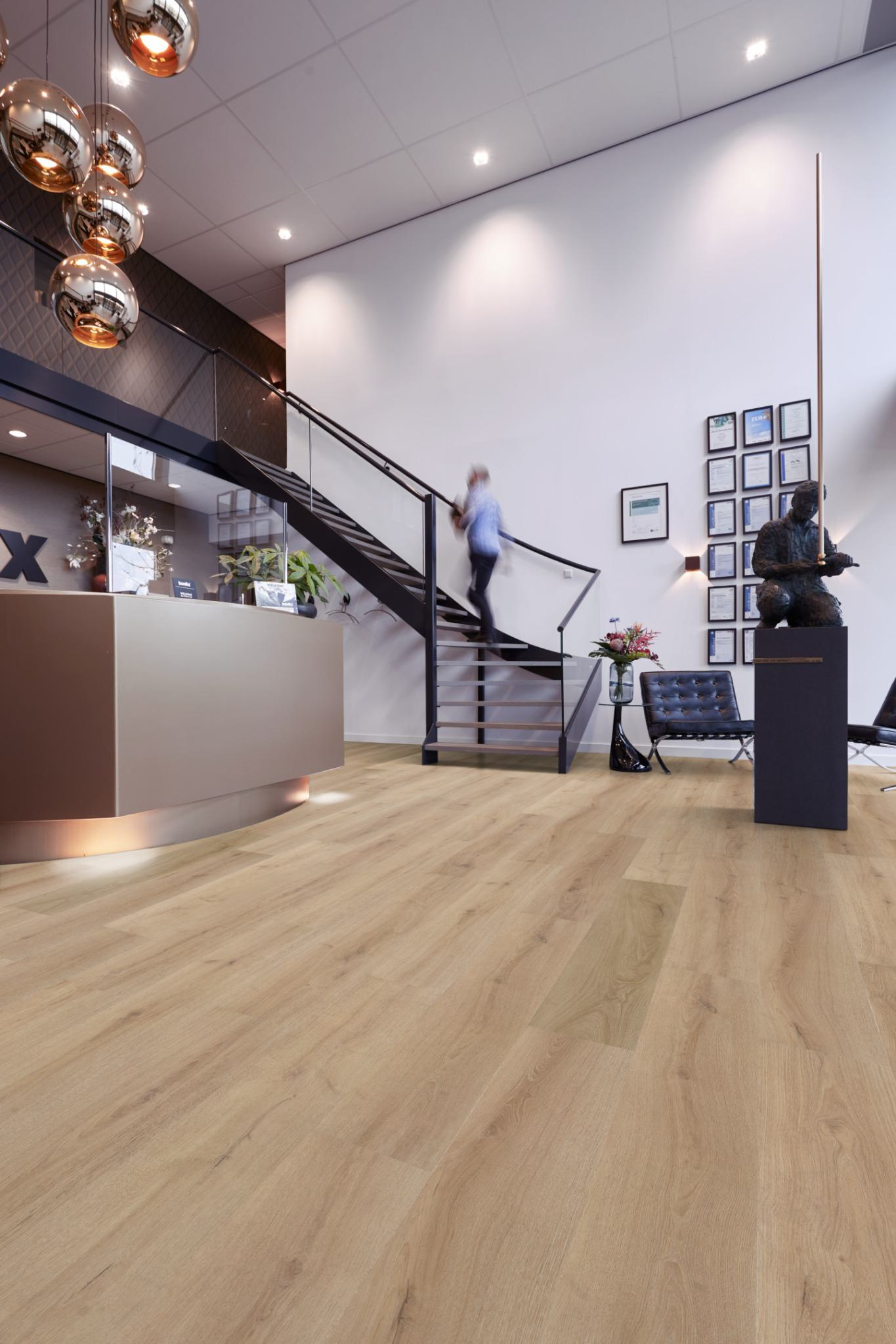 P535 click SRC light brown