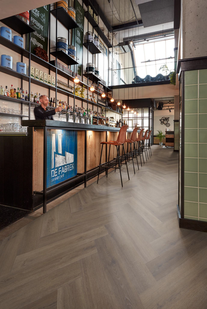 P735 visgraat click SRC brown