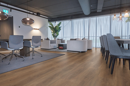 P435 click SRC warm brown