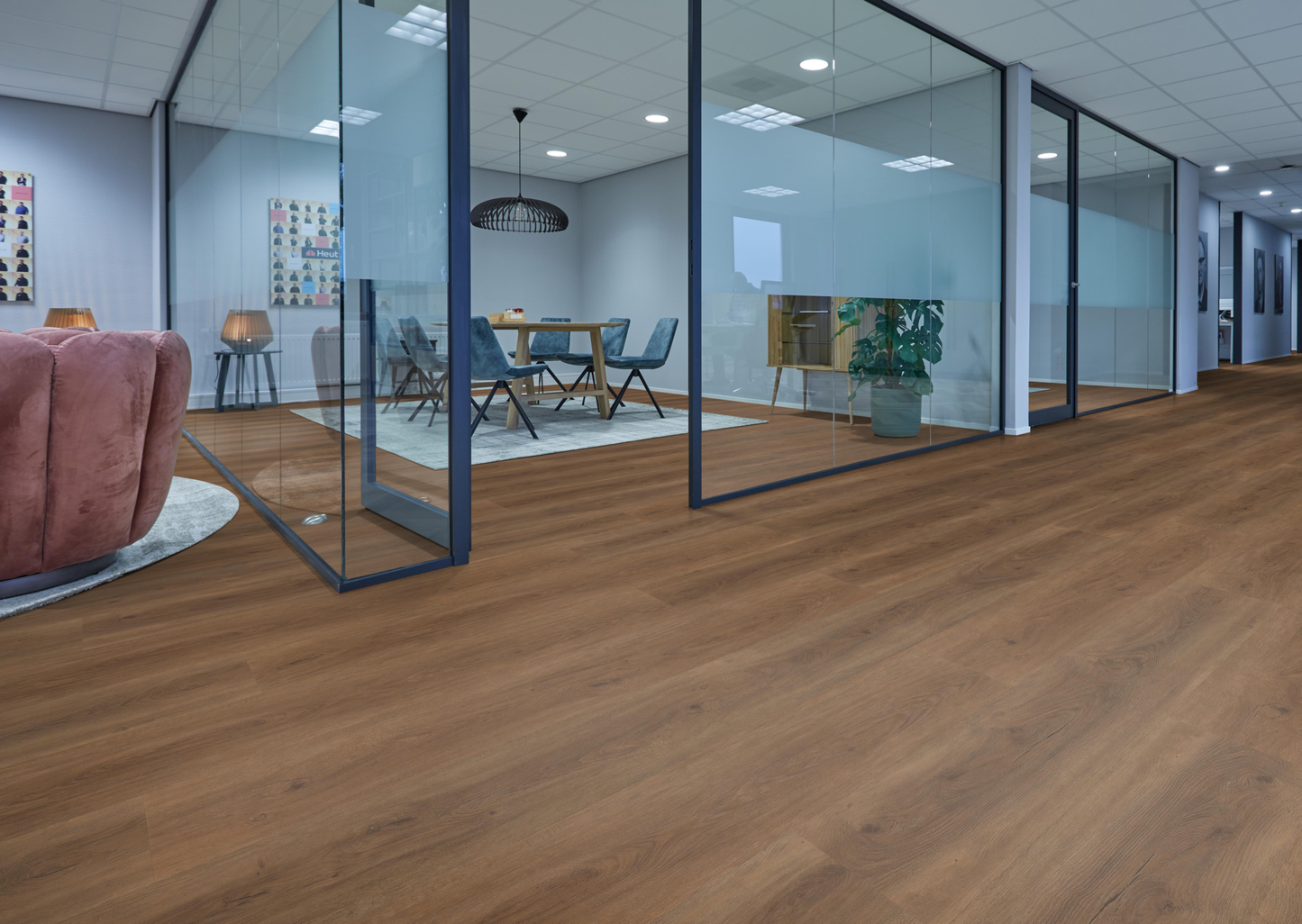 P435 click SRC warm brown