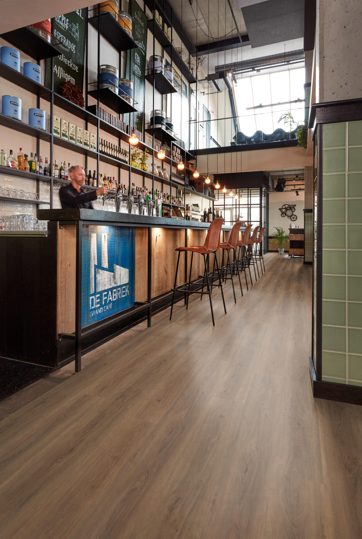 P435 click SRC warm brown