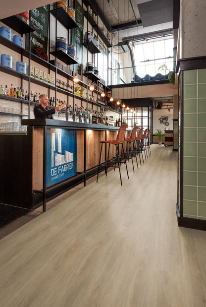 P435 click SRC natural oak