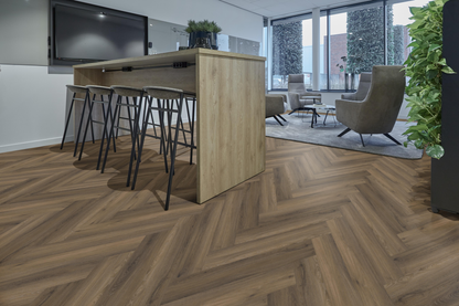 P605 visgraat click SRC warm brown