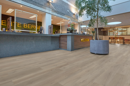 P415 click SRC light oak