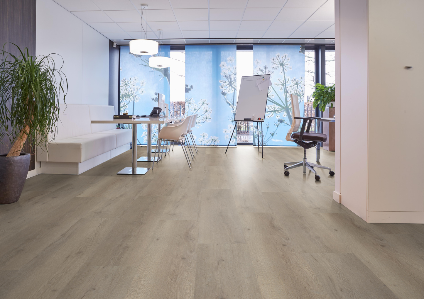 P415 click SRC light oak