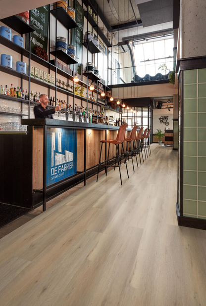 P415 click SRC natural oak