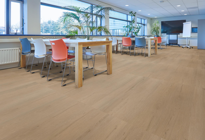 P465 click natural oak