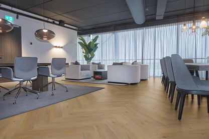 P615 visgraat click SRC dark oak