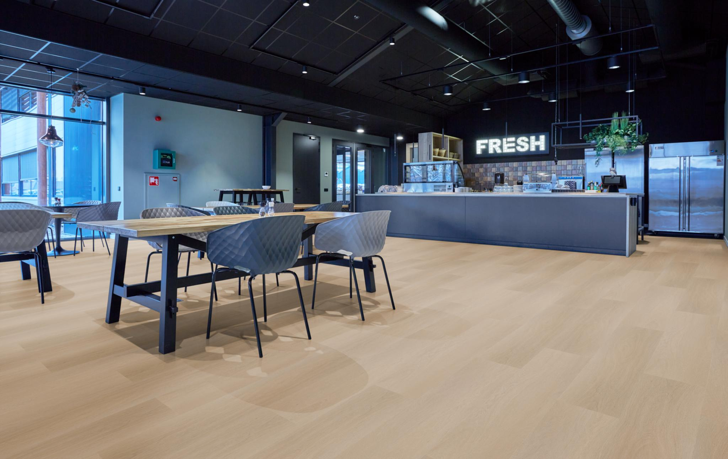 P425 click SRC natural oak