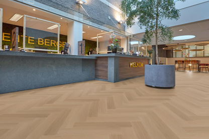 P625 visgraat click SRC dark oak