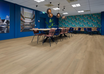 P475 click SRC warm oak