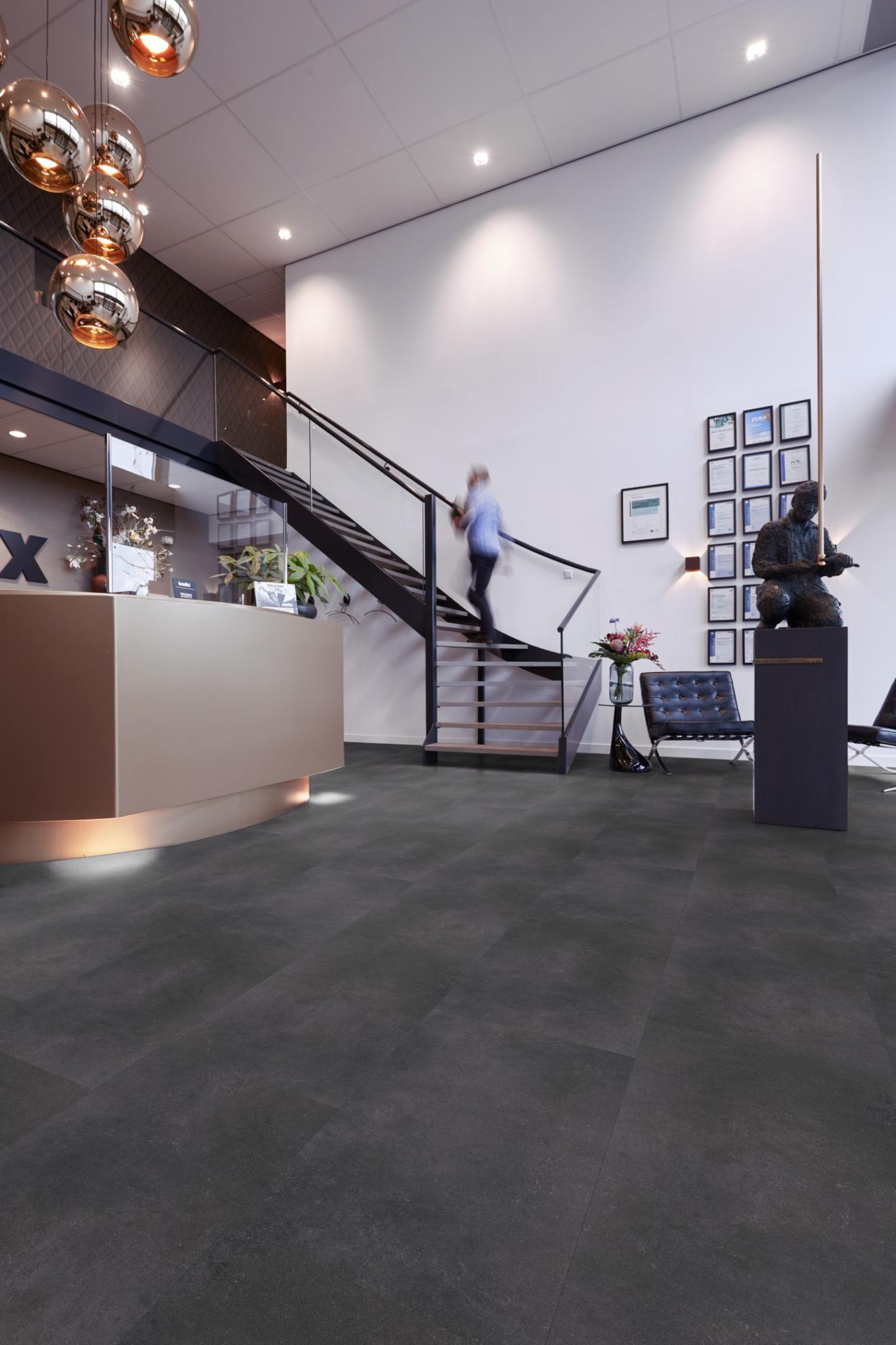 P345 click anthracite