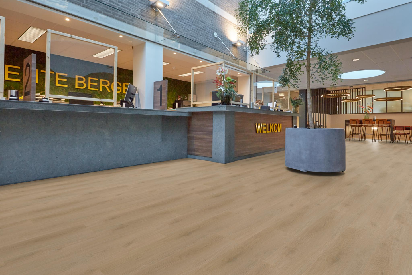 P445 click natural oak