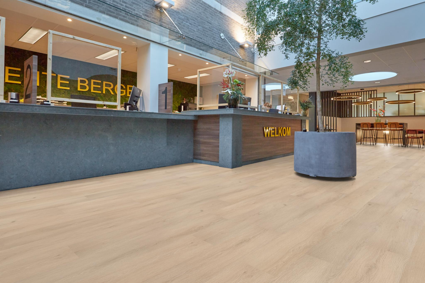 P509 loose lay light oak