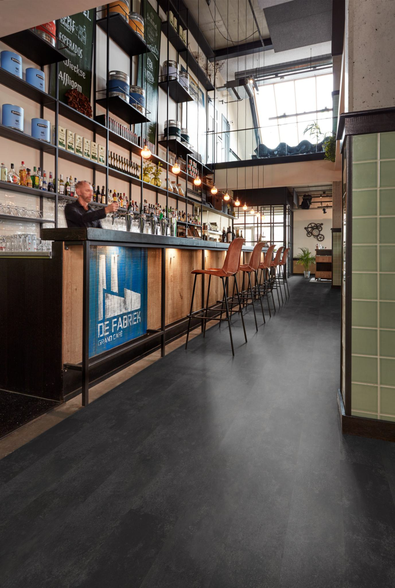 P370 dryback anthracite