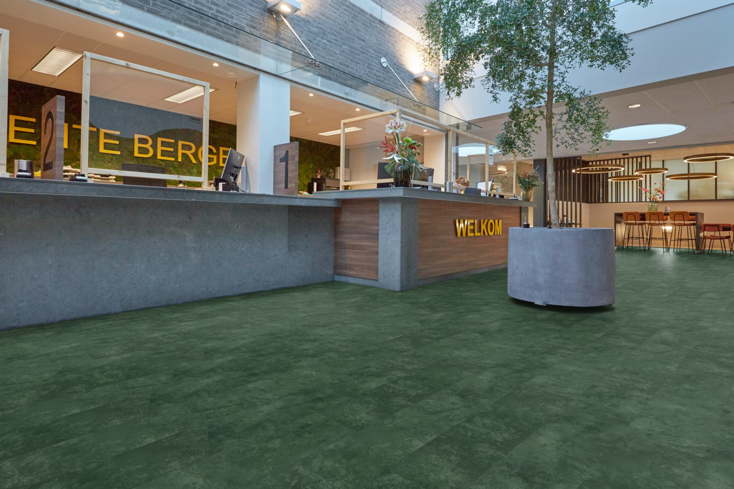 P370 dryback dark green