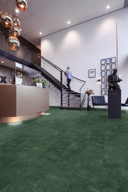 P370 dryback dark green