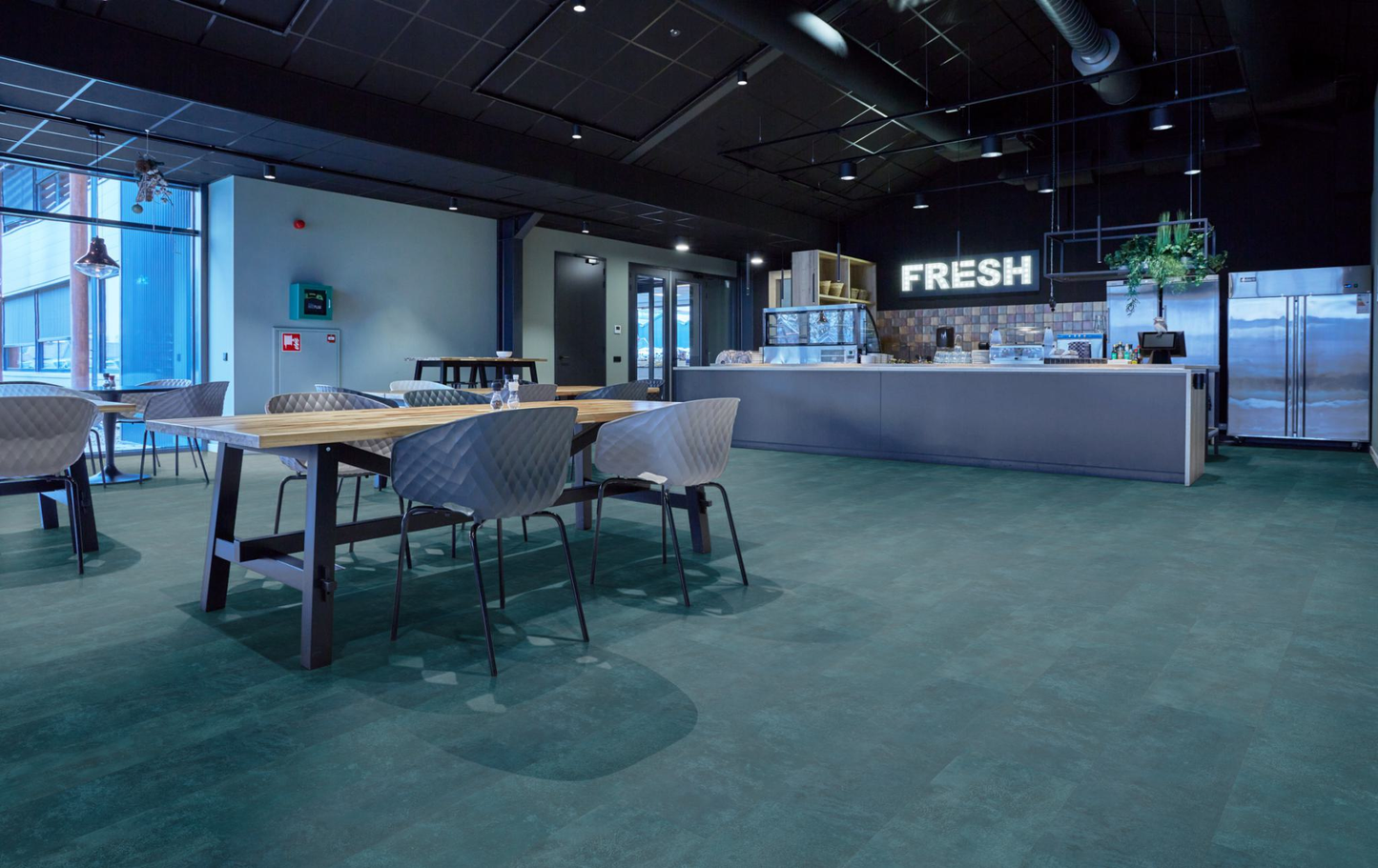 P370 dryback dark blue