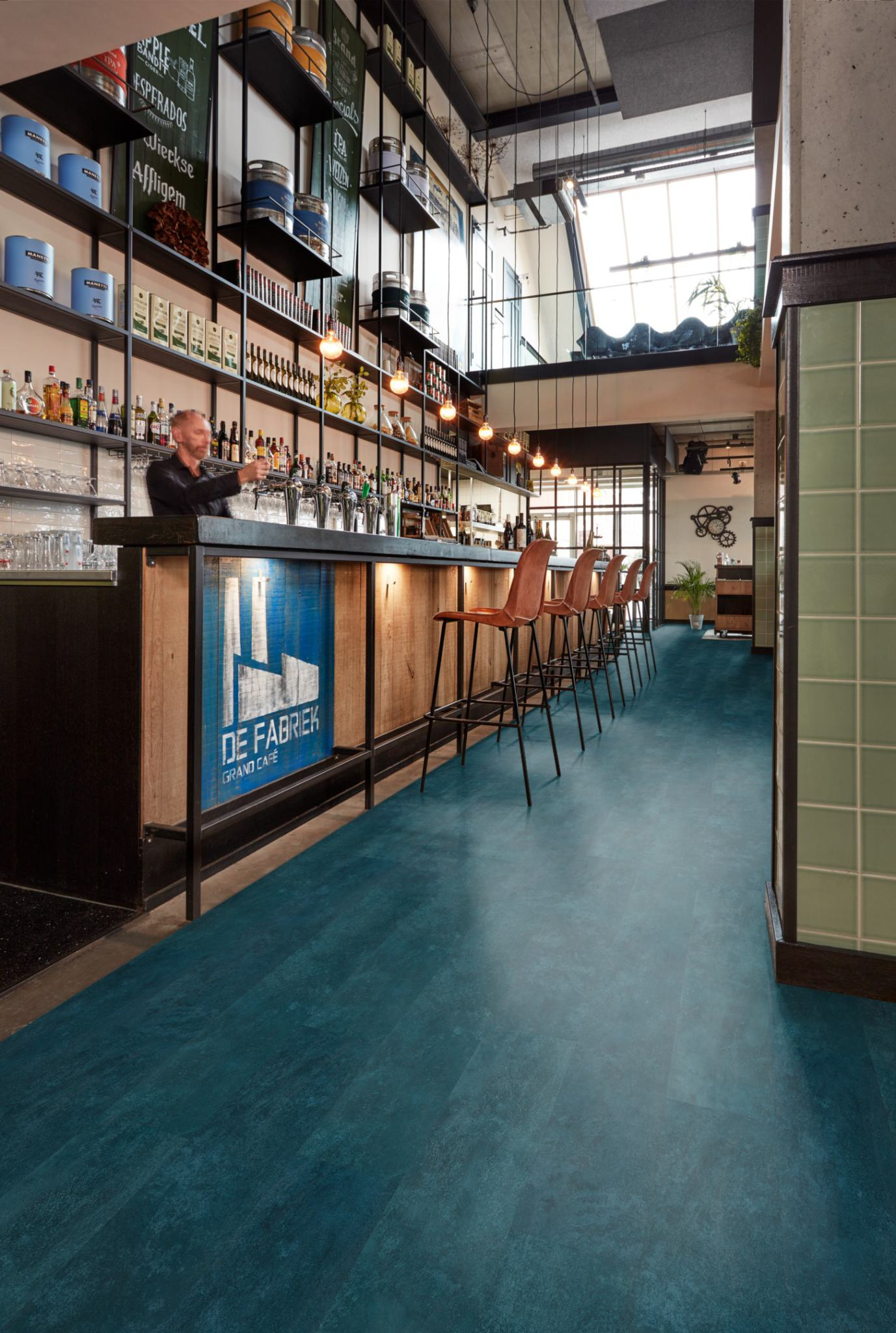 P370 dryback dark blue