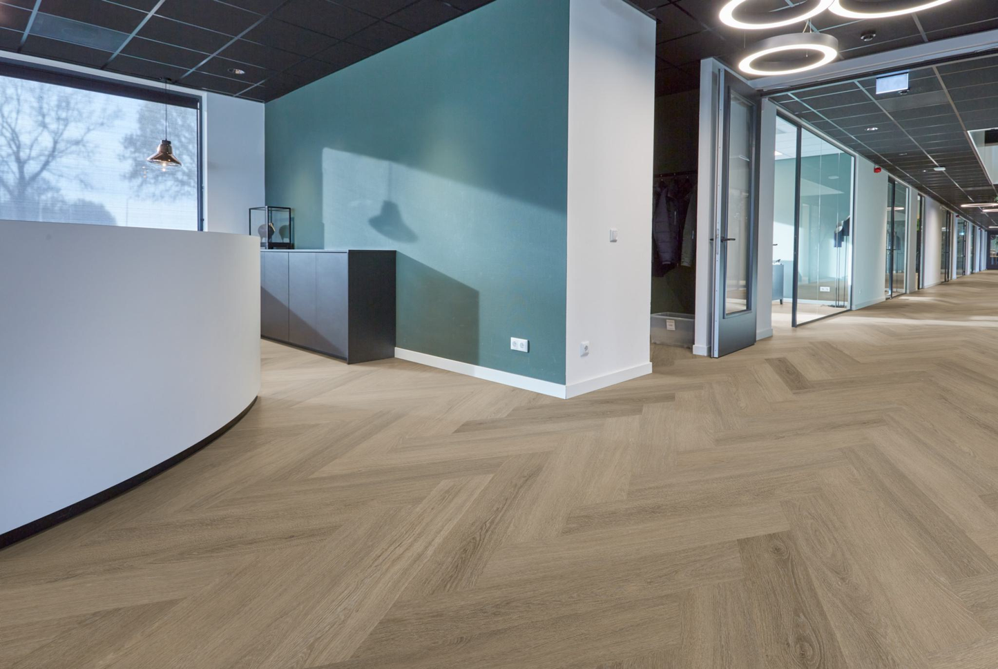 P590 visgraat dryback smoky